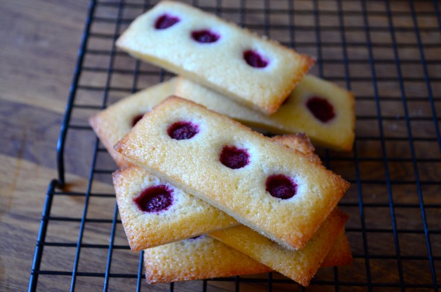 Raspberry financiers
